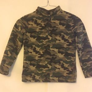 Jumping Bean camouflage fleece w/ retro army patch
